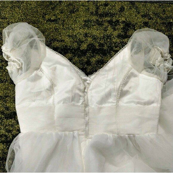 Wedding Dress Woman's White Netting Satin Buttons Pouf Sleeves Embroidered -flaw - Picture 5 of 12